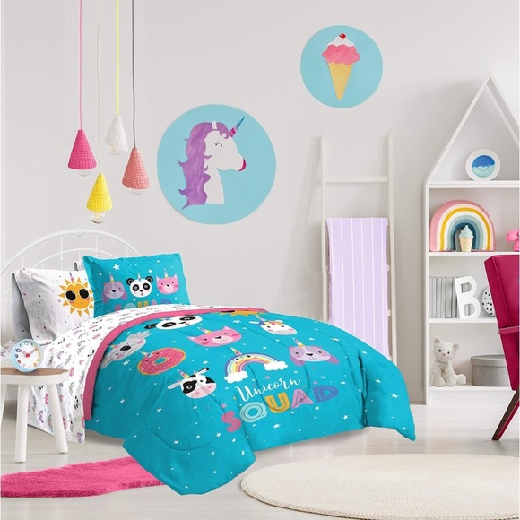 Jay Franco Trend Collector Be Sweet 7 Piece Full Bed Set Comforter & Sheet Set - Picture 7 of 9